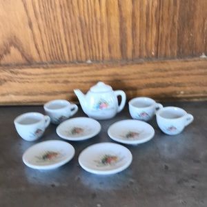 Tiny Tea Service for 4